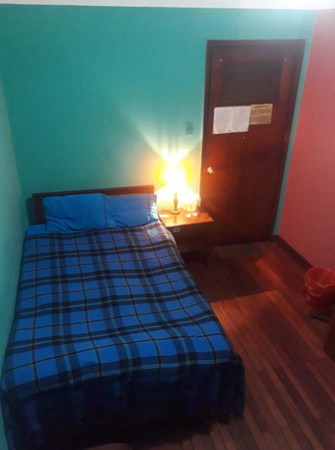 Aragon Hotel *